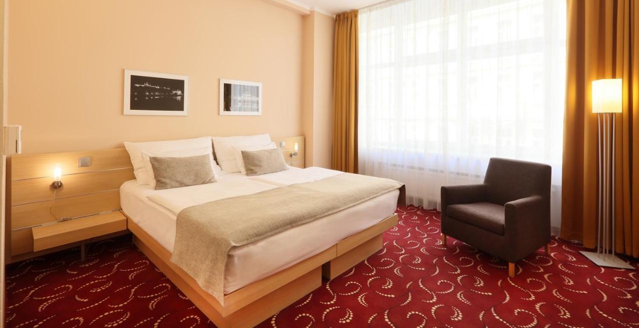 Amarilis Hotell Prag Exteriör bild