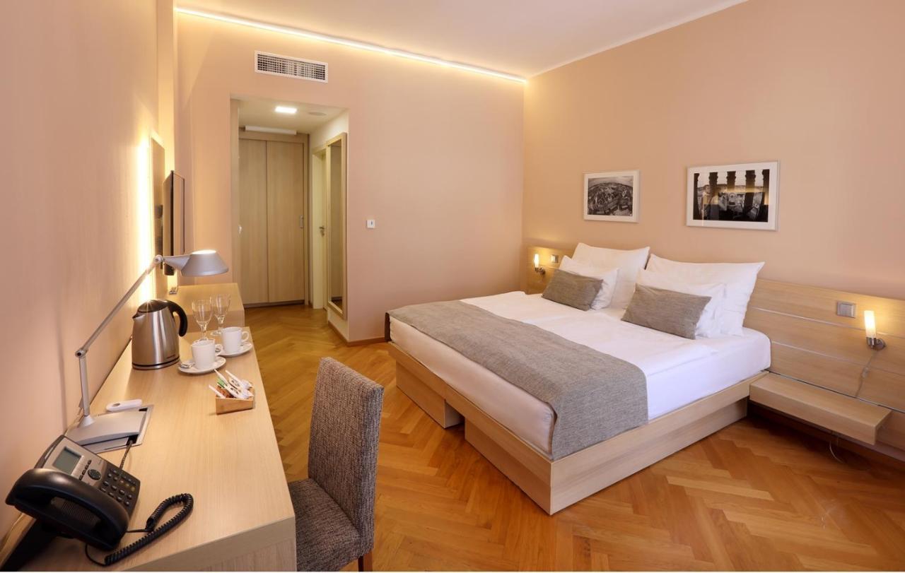 Amarilis Hotell Prag Exteriör bild